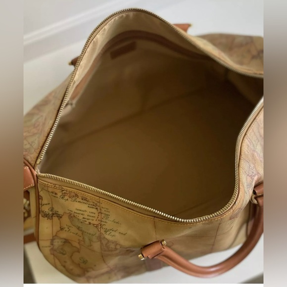 Alviero Martini Tavel Bag - Picture 11 of 14